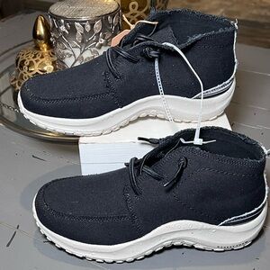 Holo Women's Black Chukka Boots‎ Size 6 New .